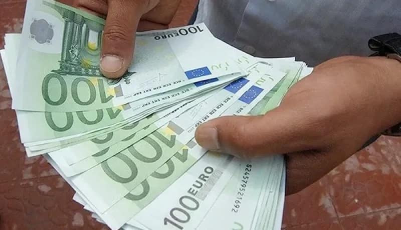 الأورو ينهار في سوق “السكوار” بالجزائر!
